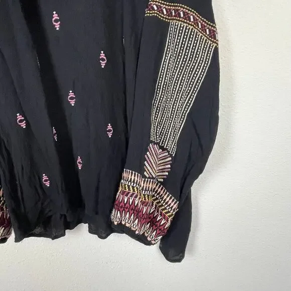 SUNDANCE Women’s Black Embroidered Geometric Peasant Tassel Blouse Boho Size L - Picture 3 of 6